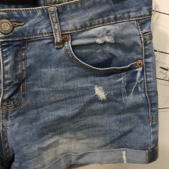 Aeropostale Shorty Shorts - Picture 2 of 6
